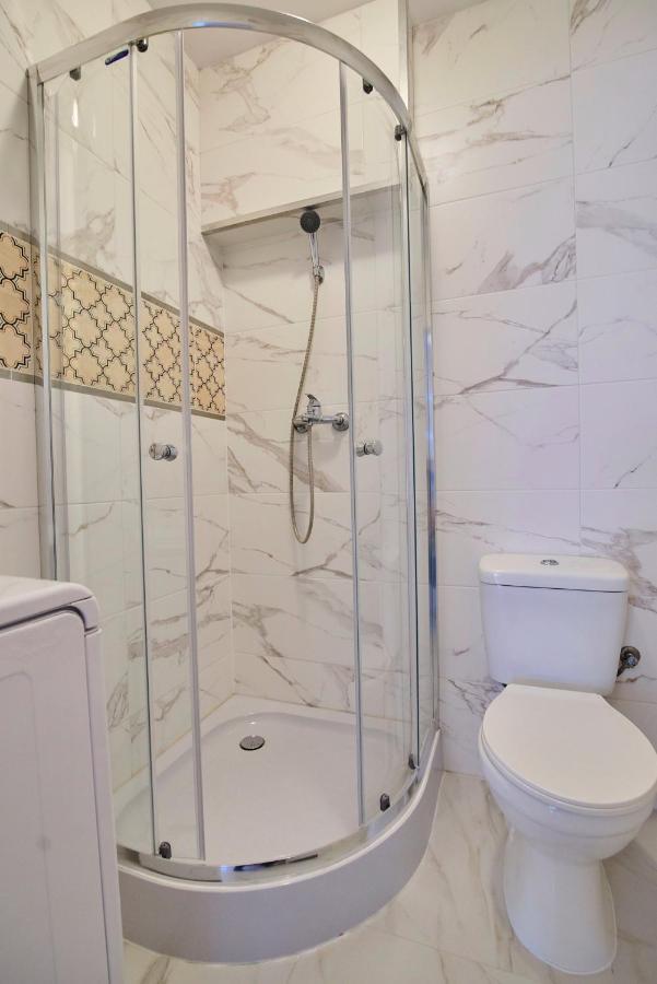Regem Apartments Plonska ワルシャワ エクステリア 写真