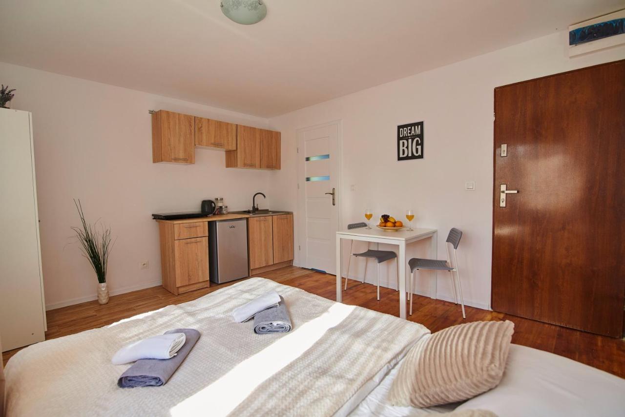 Regem Apartments Plonska ワルシャワ エクステリア 写真