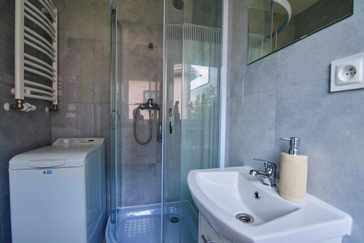 Regem Apartments Plonska ワルシャワ エクステリア 写真